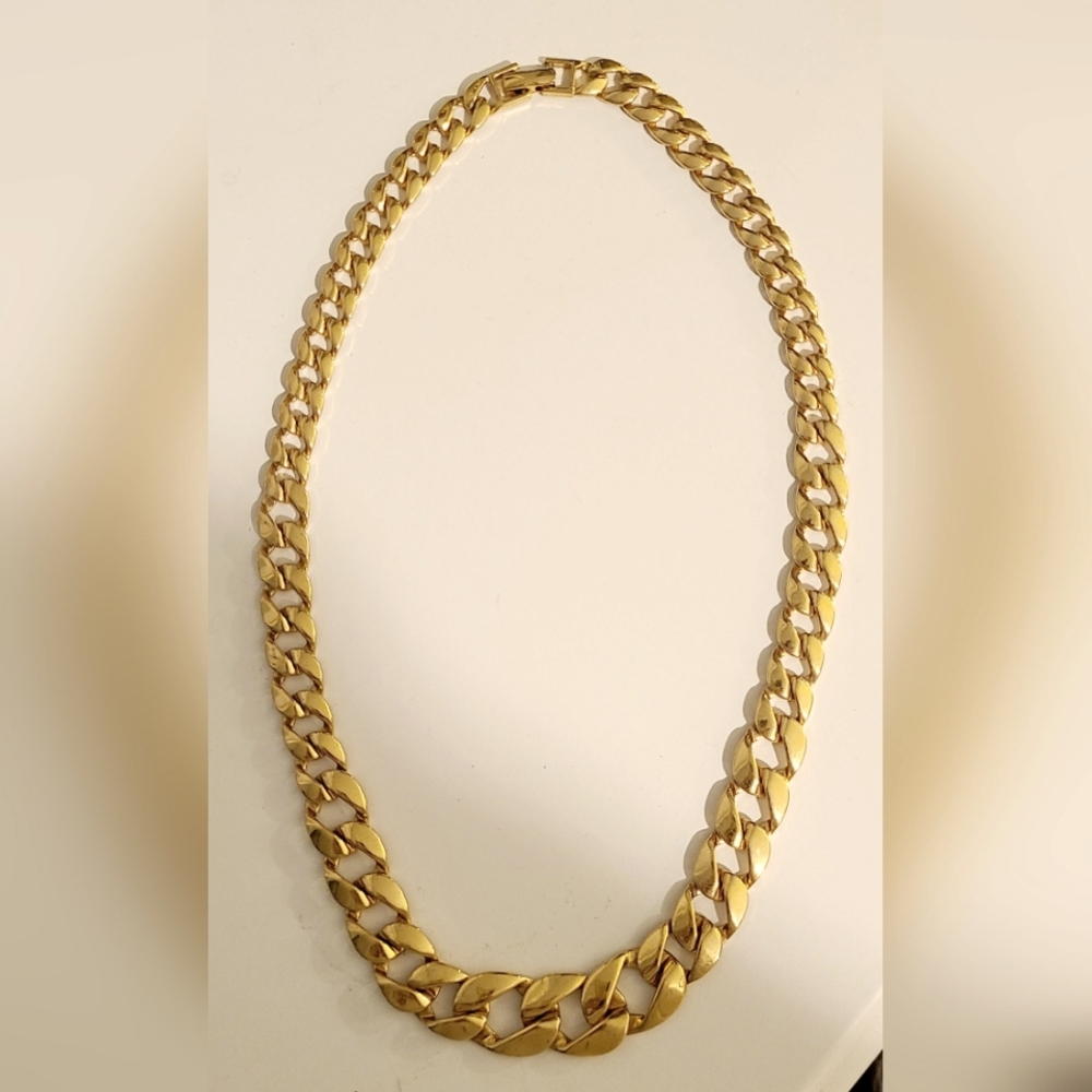 ⭐️Vintage Monet Gold Tone Flat Link Necklace✨️✨️✨️